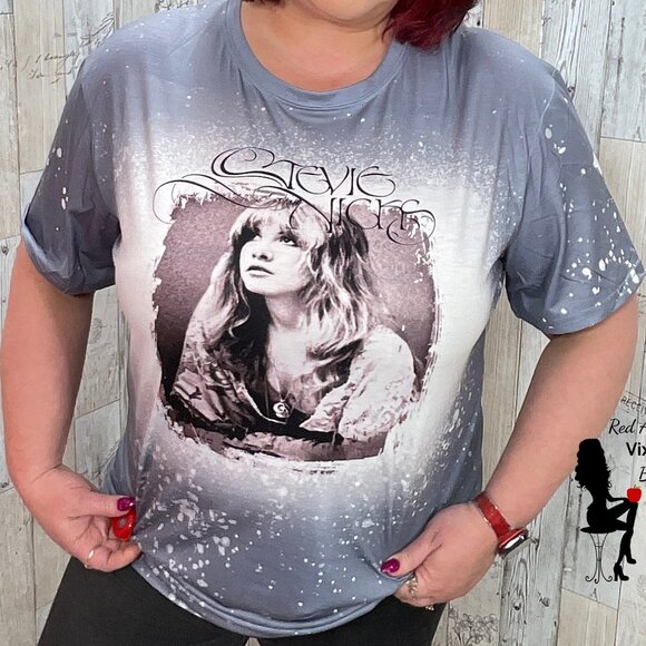 Stevie Graphic Tee - Picture 2 of 2
